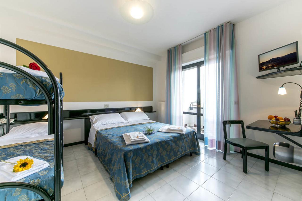 Hotel Del Cavaliere Monteprandone Dış mekan fotoğraf